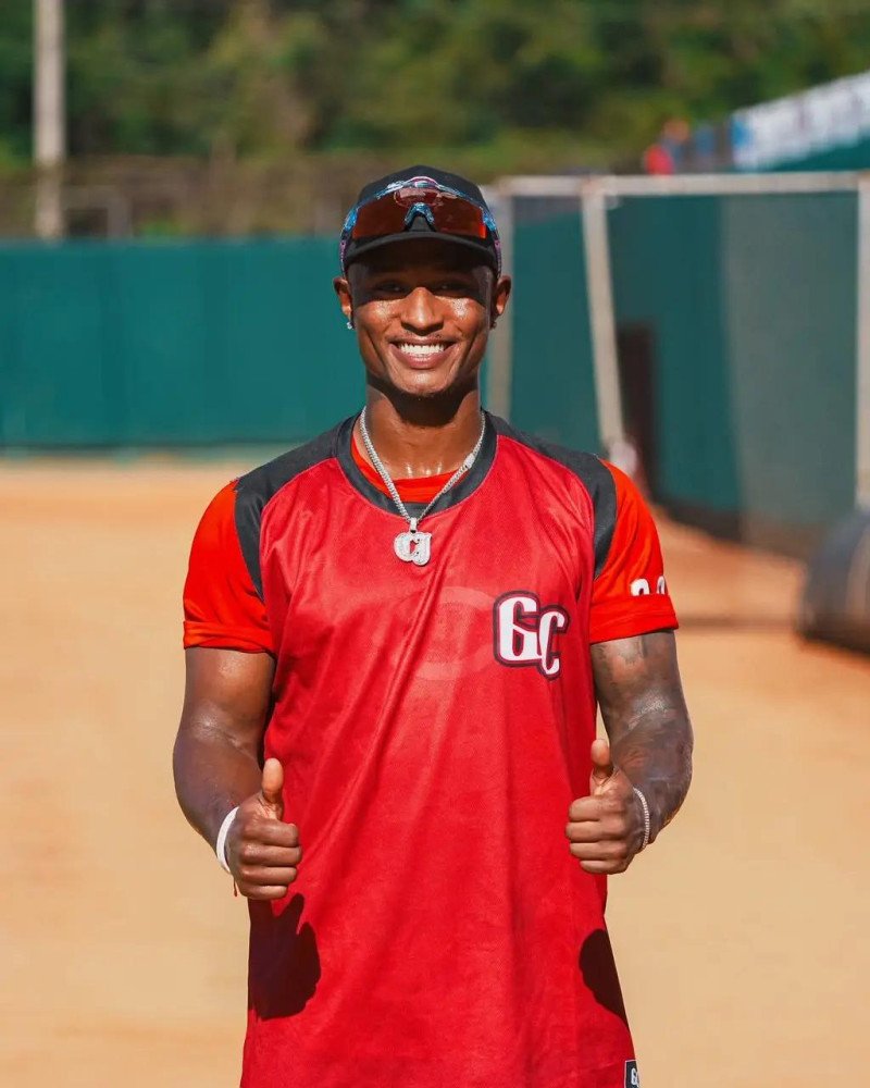 Un sueño de béisbol lejos de la mamá