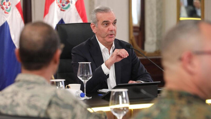 Abinader no permitirá la presencia de bandas criminales haitianas a menos de 20 kilómetros del territorio nacional
