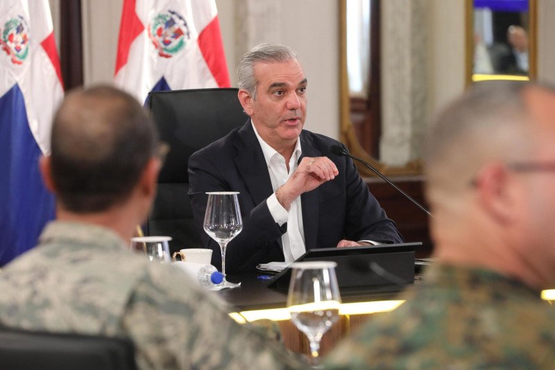 Abinader no permitirá la presencia de bandas criminales haitianas a menos de 20 kilómetros del territorio nacional