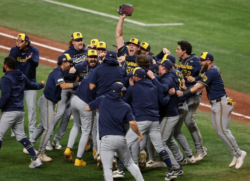Águilas dejan a las Estrellas en un hit y las vencen en 11 entradas en debut de Bauer
