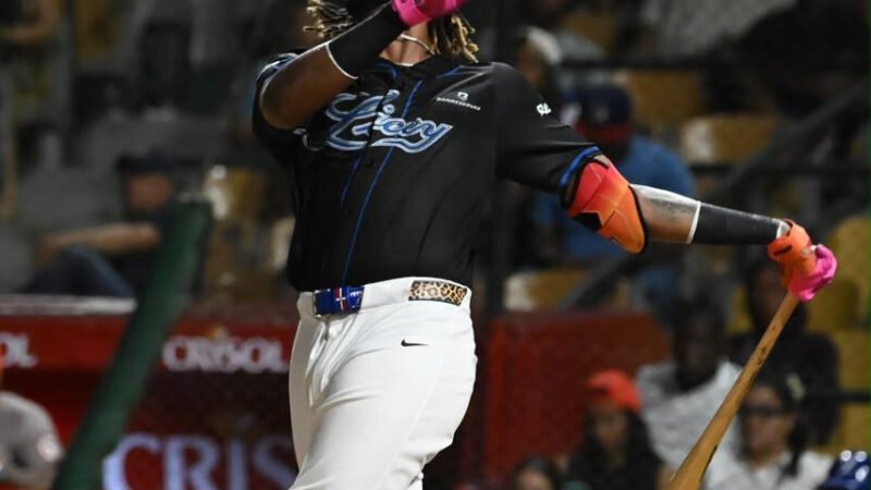 Florial y Alcántara jonronean y el Licey supera 7 por 4 a los Toros