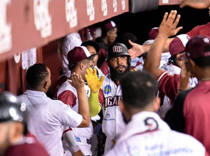 Gigantes frenan racha de cuatro derrotas con victoria sobre el Licey