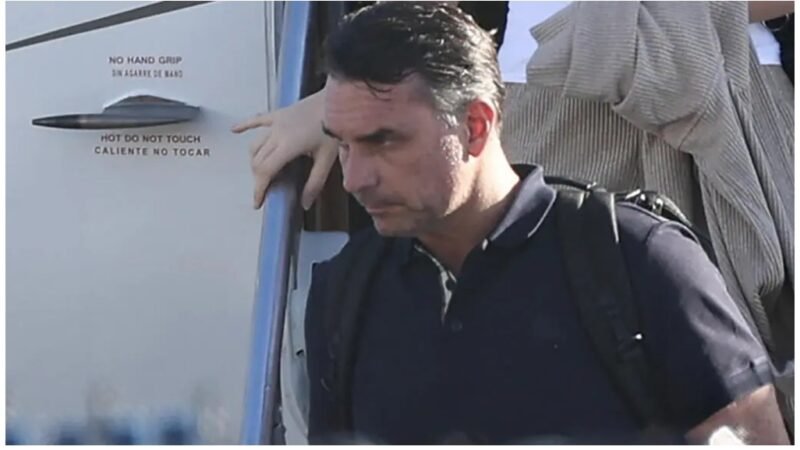 El excandidato conservador Flávio Bolsonaro  desde Estados Unidos que salió de Brasil porque es víctima de una «persecución» en su país, donde según él se vive «un régimen de excepción»
