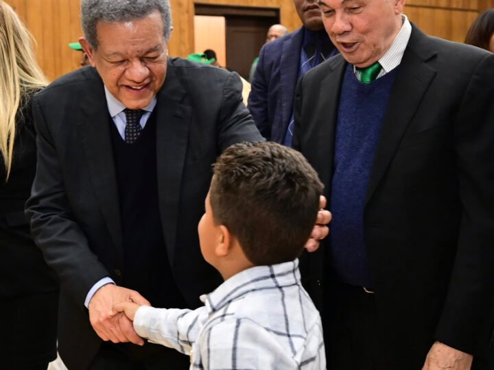 Leonel Fernández propone nacionalidad dominicana automática y gratuita para hijos de dominicanos nacidos en el extranjero